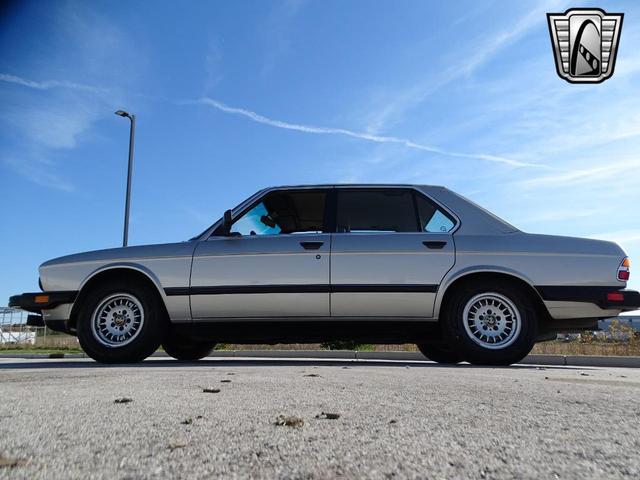 Photo of 1988 Bronzit BMW 528