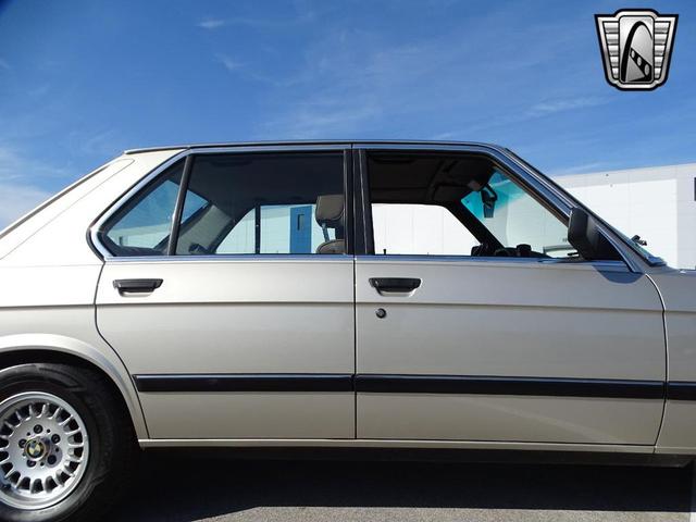 Photo of 1988 Bronzit BMW 528