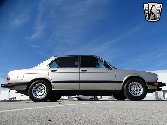 Photo of 1988 Bronzit BMW 528