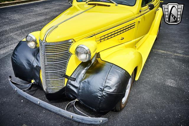 Photo of 1938 Yellow Chevrolet Master