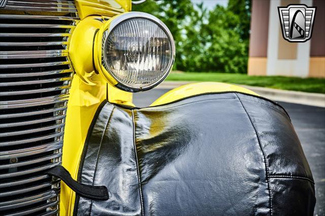 Photo of 1938 Yellow Chevrolet Master