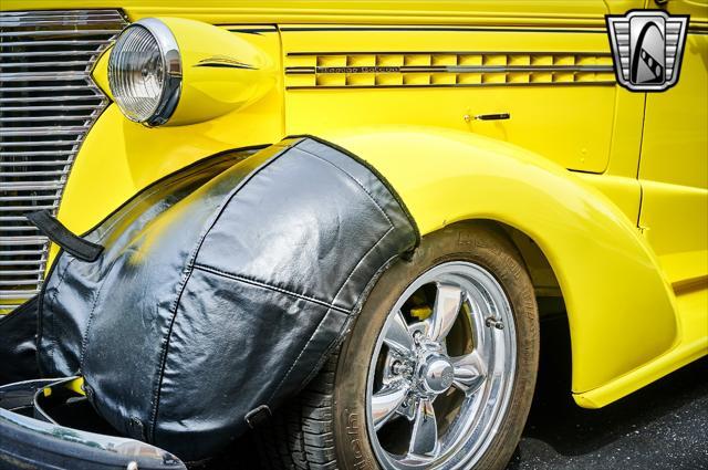 Photo of 1938 Yellow Chevrolet Master