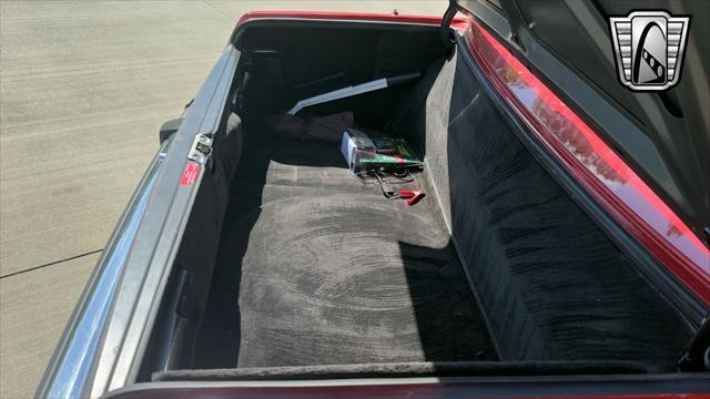 Photo of 1987 Red Mercedes-Benz 560SL