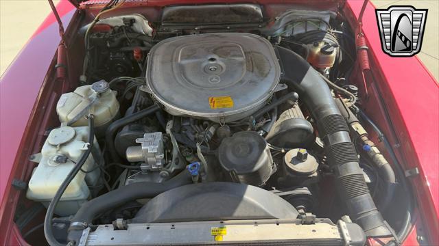 Photo of 1987 Red Mercedes-Benz 560SL