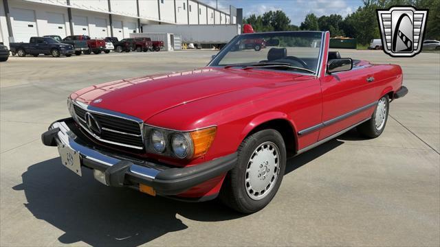 Photo of 1987 Red Mercedes-Benz 560SL