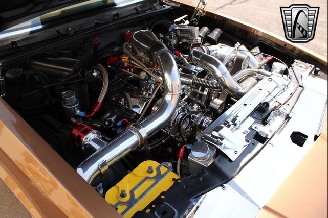 Photo of 1987 Gold Chevrolet Monte Carlo