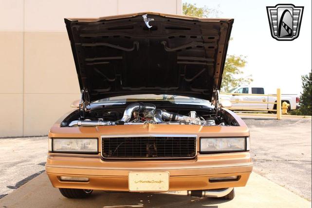 Photo of 1987 Gold Chevrolet Monte Carlo