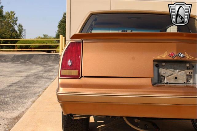 Photo of 1987 Gold Chevrolet Monte Carlo