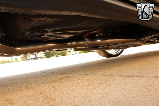 Photo of 1987 Gold Chevrolet Monte Carlo