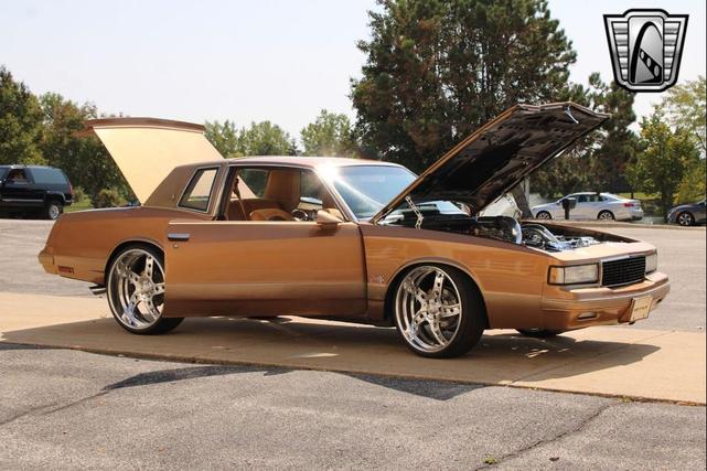 Photo of 1987 Gold Chevrolet Monte Carlo