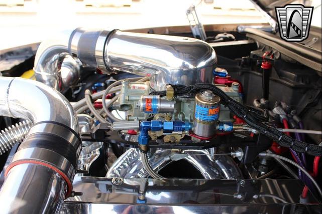 Photo of 1987 Gold Chevrolet Monte Carlo