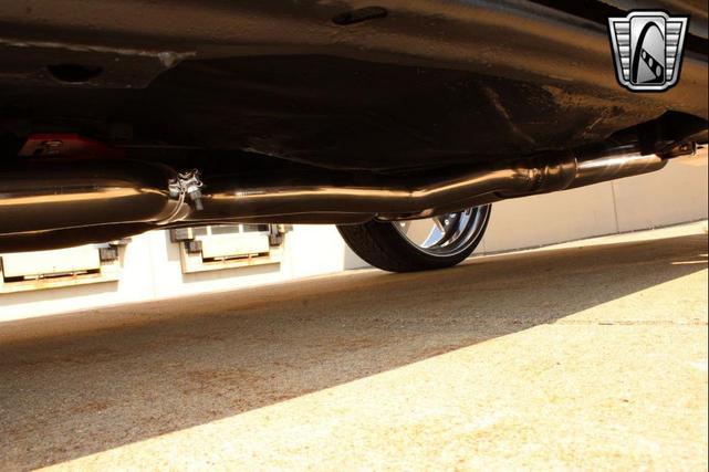 Photo of 1987 Gold Chevrolet Monte Carlo