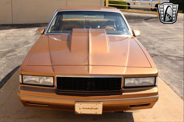Photo of 1987 Gold Chevrolet Monte Carlo
