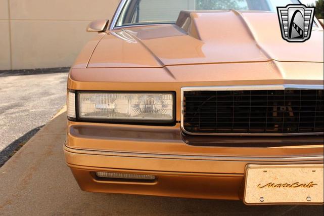 Photo of 1987 Gold Chevrolet Monte Carlo