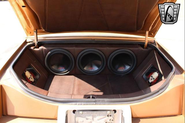 Photo of 1987 Gold Chevrolet Monte Carlo