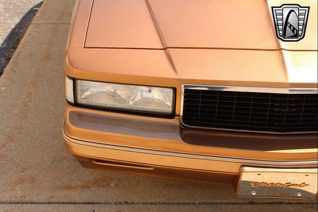 Photo of 1987 Gold Chevrolet Monte Carlo
