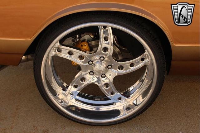 Photo of 1987 Gold Chevrolet Monte Carlo