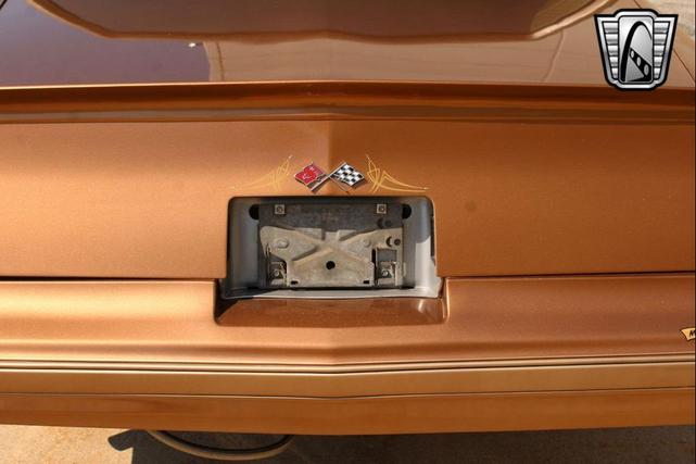 Photo of 1987 Gold Chevrolet Monte Carlo