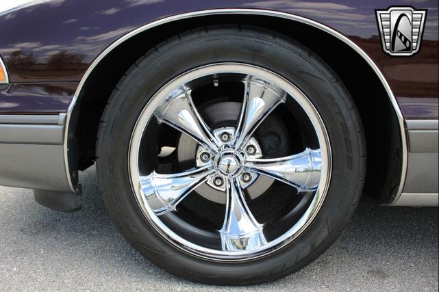 Photo of 1994 Burgundy Chevrolet Caprice