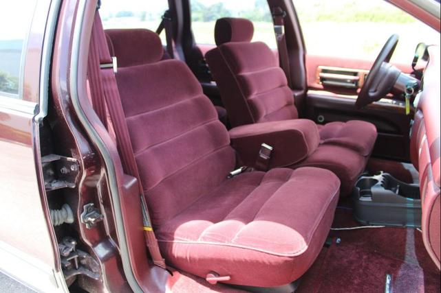 Photo of 1994 Burgundy Chevrolet Caprice