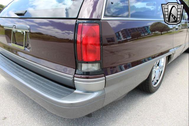 Photo of 1994 Burgundy Chevrolet Caprice