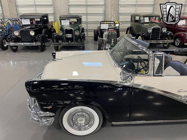 Photo of 1956 White/Black Ford Fairlane