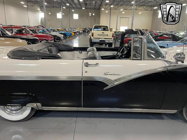 Photo of 1956 White/Black Ford Fairlane
