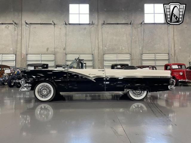 Photo of 1956 White/Black Ford Fairlane