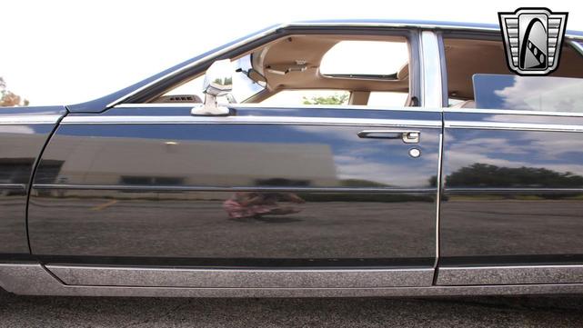 Photo of 1985 Black Cadillac Seville
