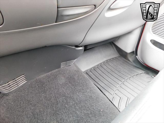 Photo of 1999 Inferno Red Ford F-150
