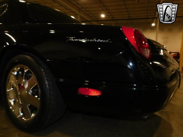 Photo of 2002 Evening Black Ford Thunderbird