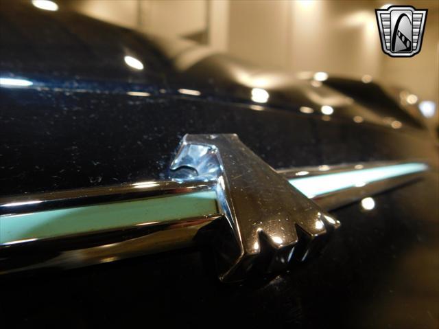 Photo of 2002 Evening Black Ford Thunderbird