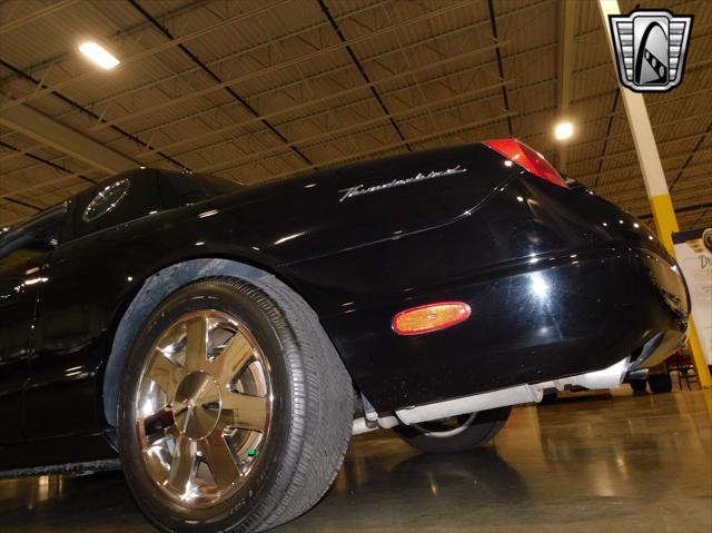 Photo of 2002 Evening Black Ford Thunderbird
