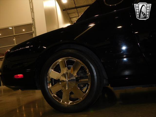Photo of 2002 Evening Black Ford Thunderbird