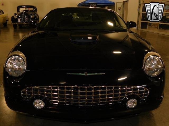 Photo of 2002 Evening Black Ford Thunderbird