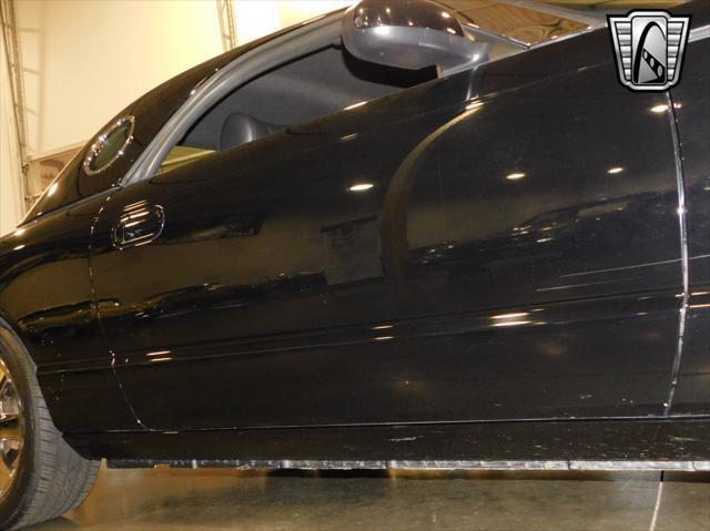 Photo of 2002 Evening Black Ford Thunderbird
