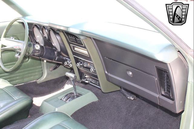 Photo of 1972 White Ford Mustang