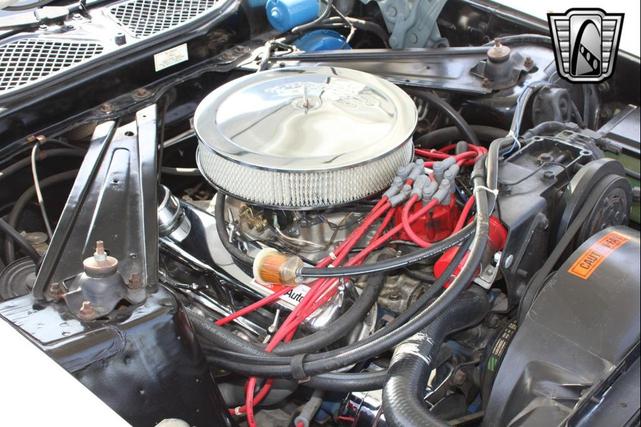 Photo of 1972 White Ford Mustang