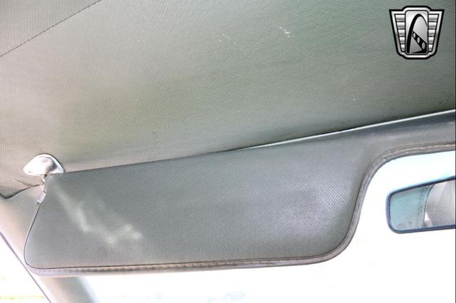 Photo of 1972 White Ford Mustang