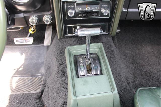 Photo of 1972 White Ford Mustang