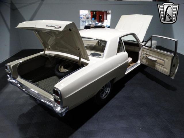 Photo of 1967 White Ford Fairlane