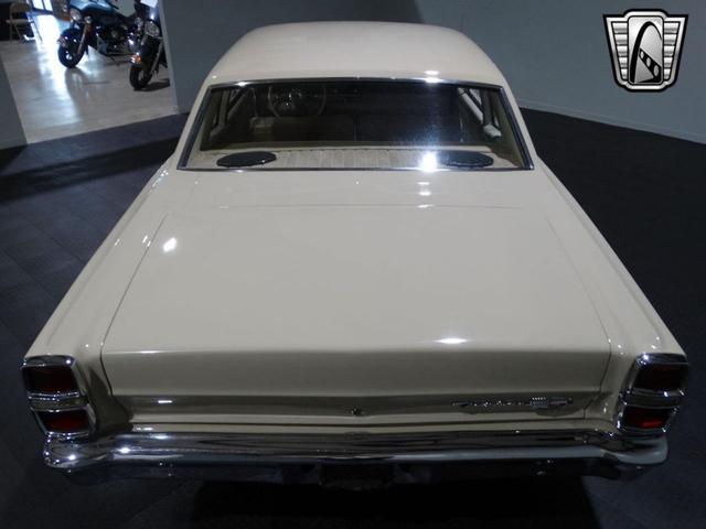 Photo of 1967 White Ford Fairlane