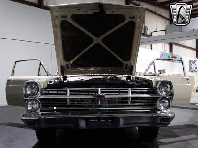 Photo of 1967 White Ford Fairlane