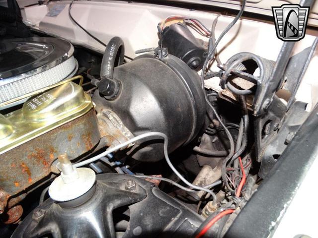Photo of 1967 White Ford Fairlane