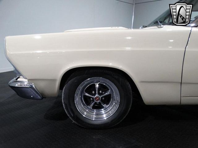Photo of 1967 White Ford Fairlane