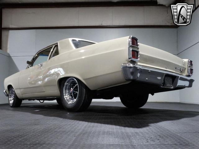 Photo of 1967 White Ford Fairlane