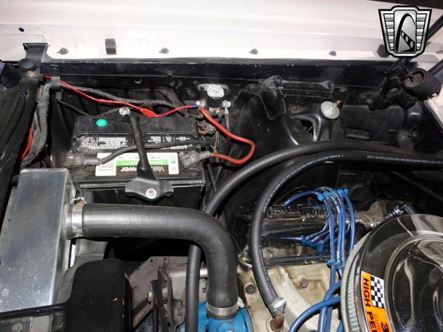 Photo of 1967 White Ford Fairlane