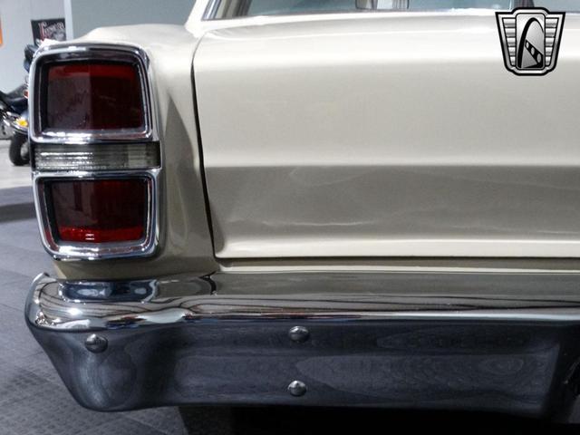 Photo of 1967 White Ford Fairlane