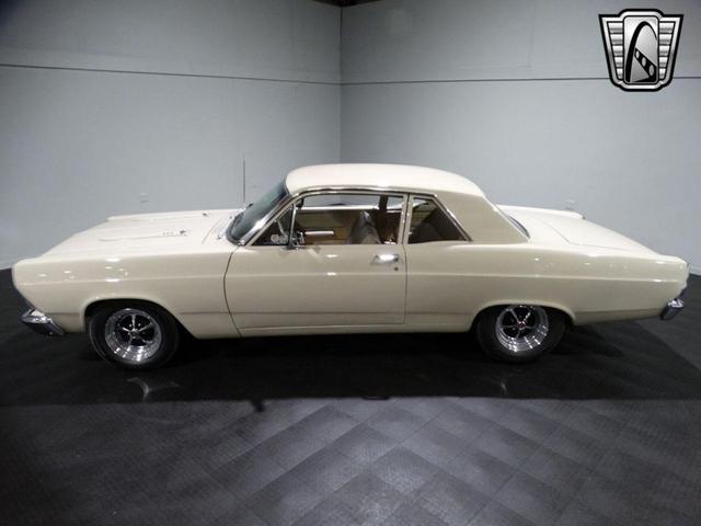 Photo of 1967 White Ford Fairlane