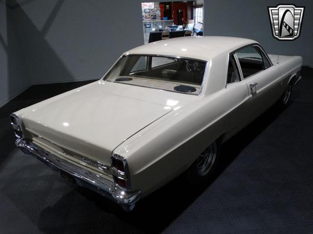 Photo of 1967 White Ford Fairlane